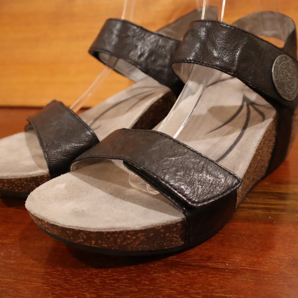 Abeo BIO Una Wedge Sandal Black Leather Women's 10N Cork Detail Adjustable Strap - Picture 2 of 6